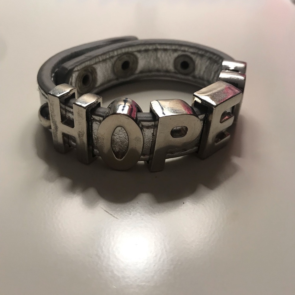 Silver “Hope” Motivational Bracelet